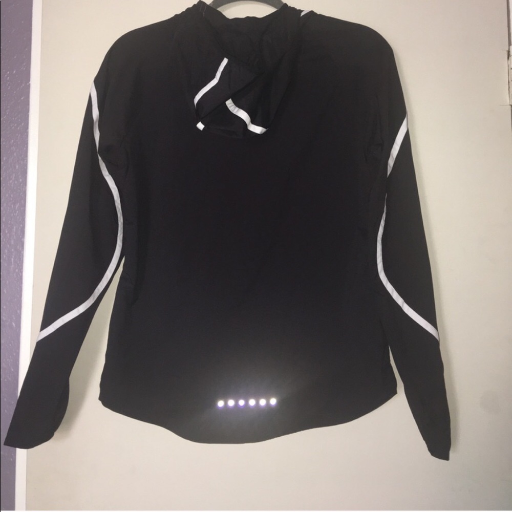 NWOT NIKE lightweight jacket - Picture 4 of 6